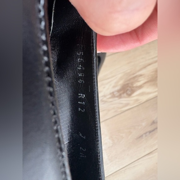 Like new - SALVATORE FARRAGAMO WOMANS FLAT LOAFERS - Leather Vara Bow Barrette - Picture 9 of 9